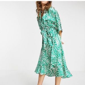 Topshop Green and Cream Animal Print Wrap Dress Size 8